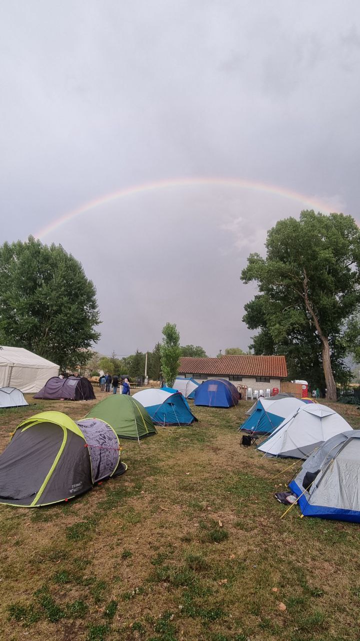 Panorama con arcobaleno